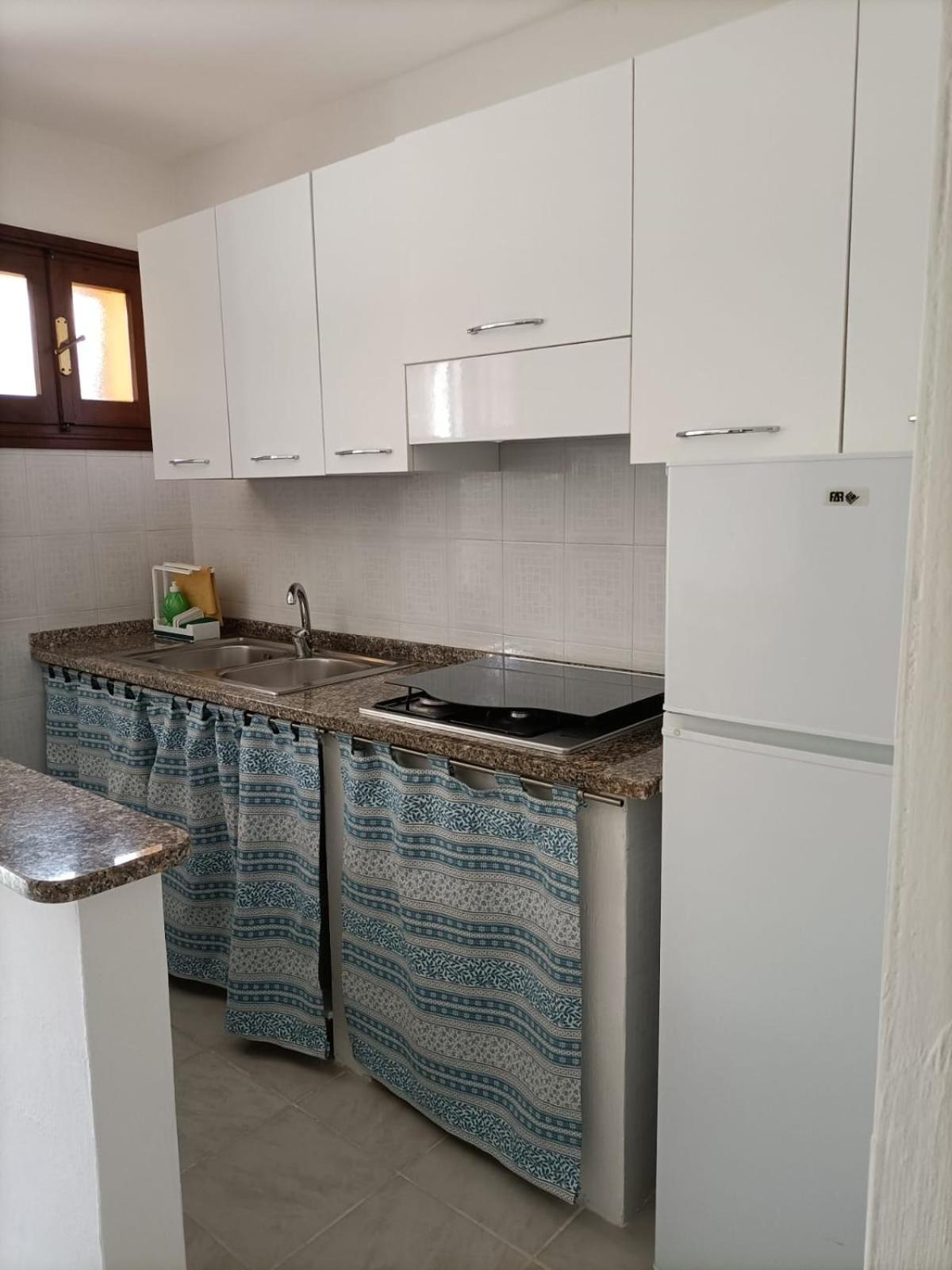 La Casa Al Sole Villa Marina di Sorso Habitación foto